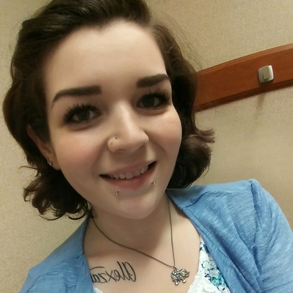 Meet your Posher, Kalsea